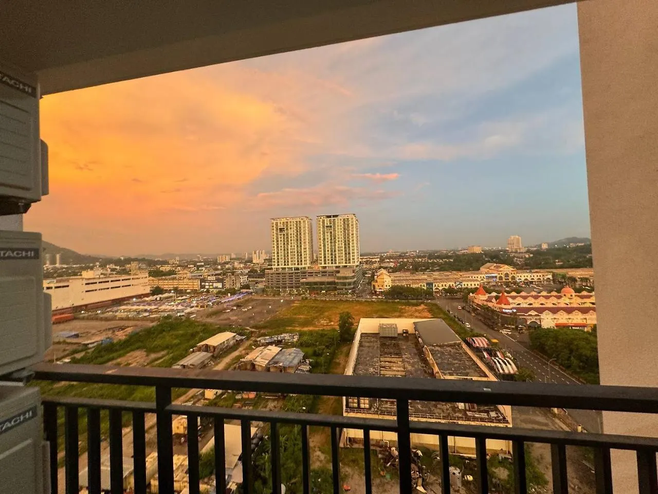 Luxury Family Fun Suites-Infinity Pool, Vr,Telescope- M2 Perai Apartment