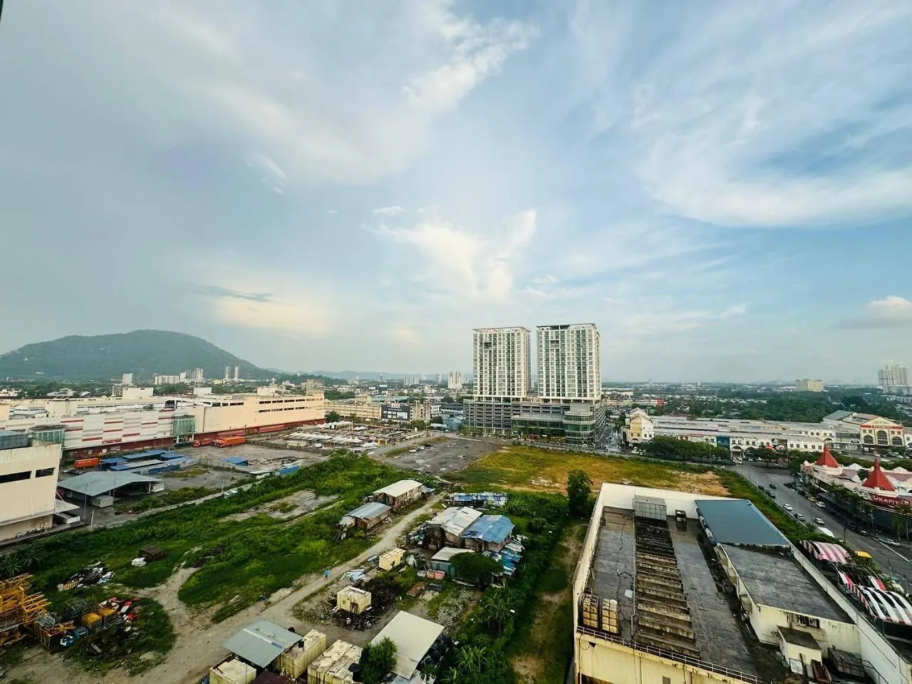 Luxury Family Fun Suites-Infinity Pool, Vr,Telescope- M2 Perai 0*,
