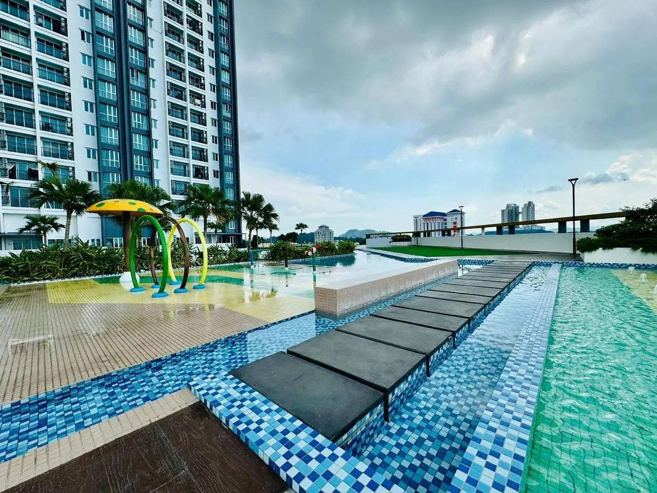 Apartment Luxury Family Fun Suites-Infinity Pool, Vr,Telescope- M2 Perai Malaysia